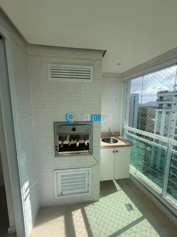 Apartamento de 2 quartos com varanda envidraçada — photo 21