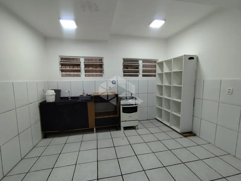 Unfurnished 35 m² studio with a gas stove — photo 3