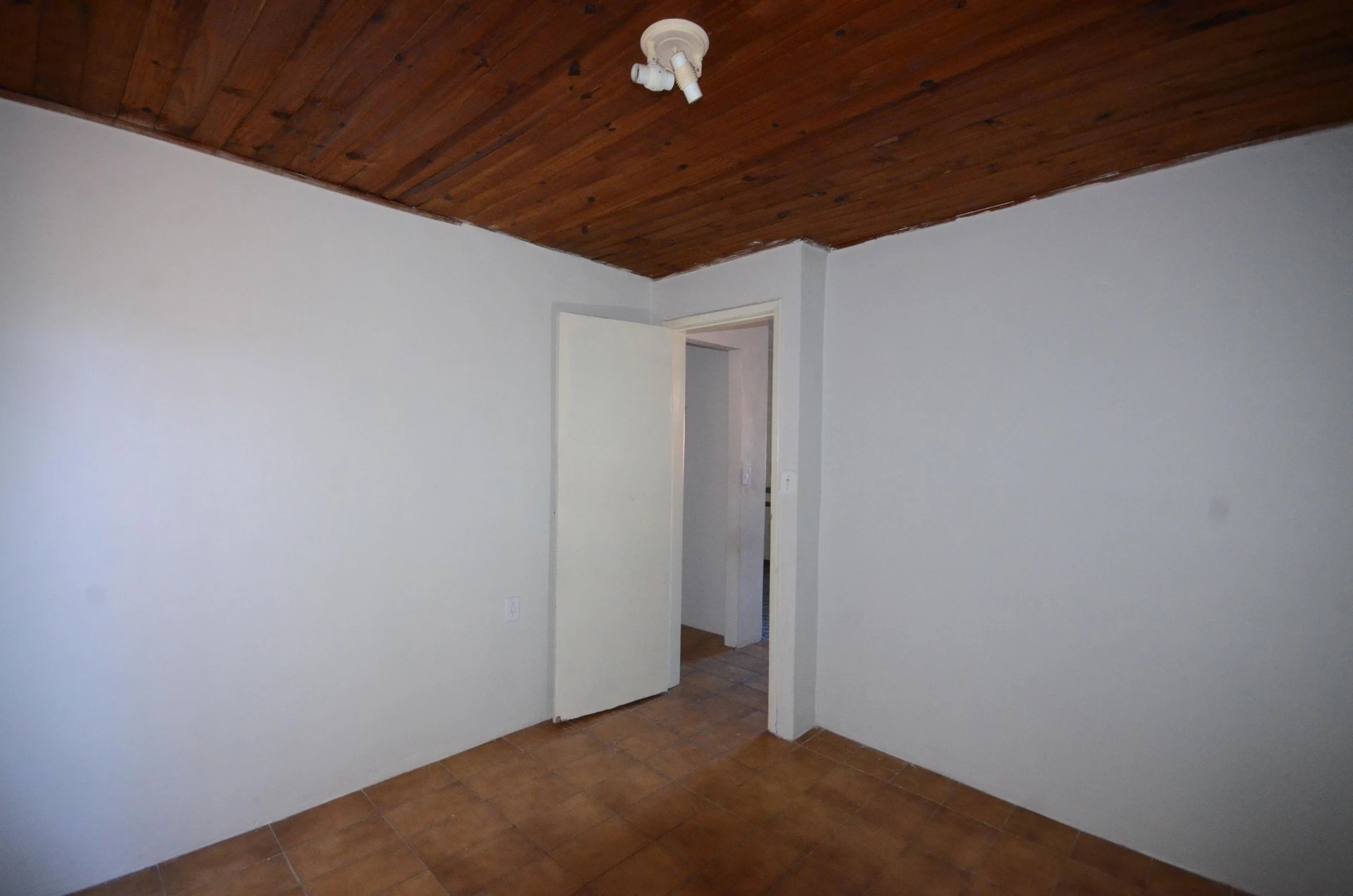 Casa sem mobília com 2 quartos e ar-condicionado — photo 26