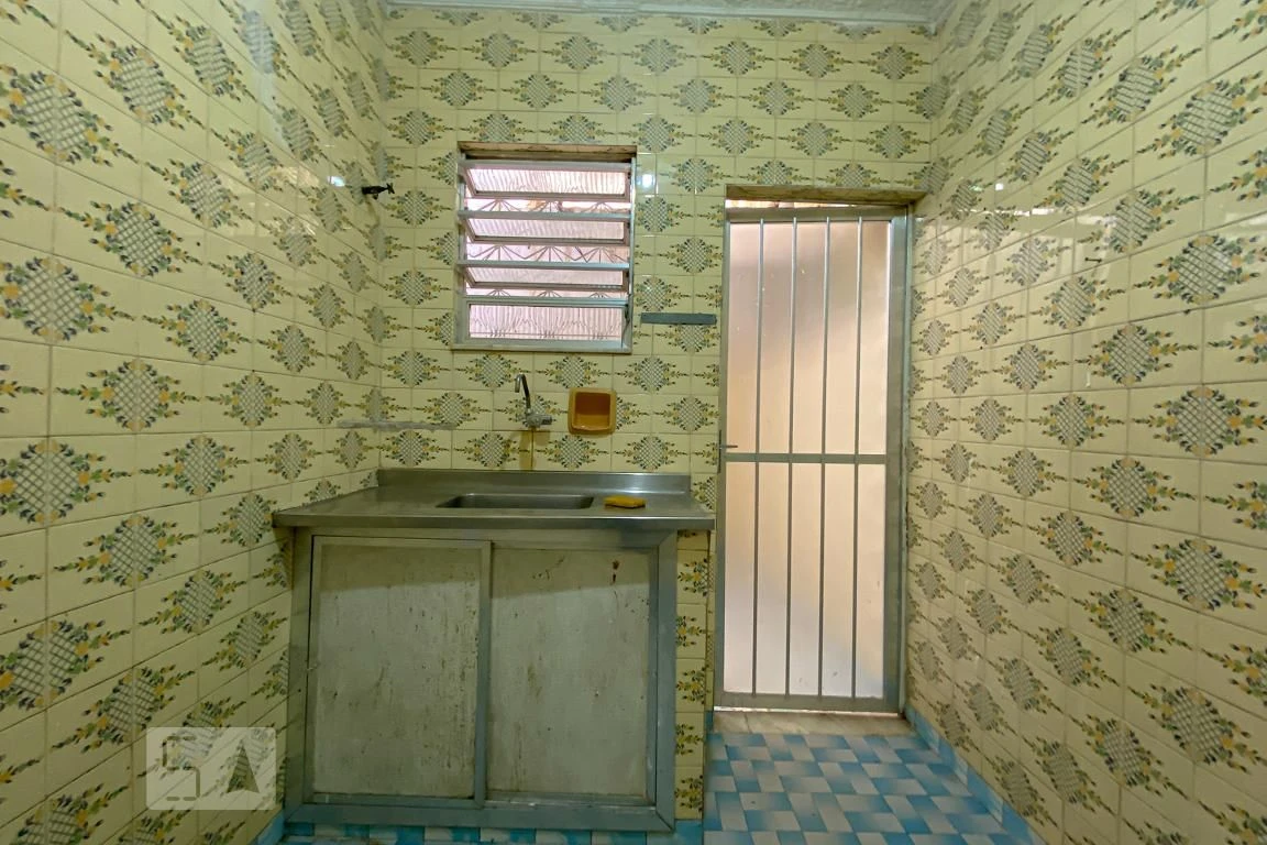 1-bedroom apartment with 1 parking space and pets allowed — photo 9