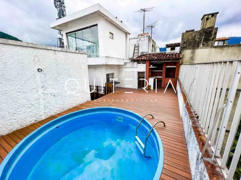 Triplex penthouse with 4 bedrooms and 4 bathrooms — photo 17