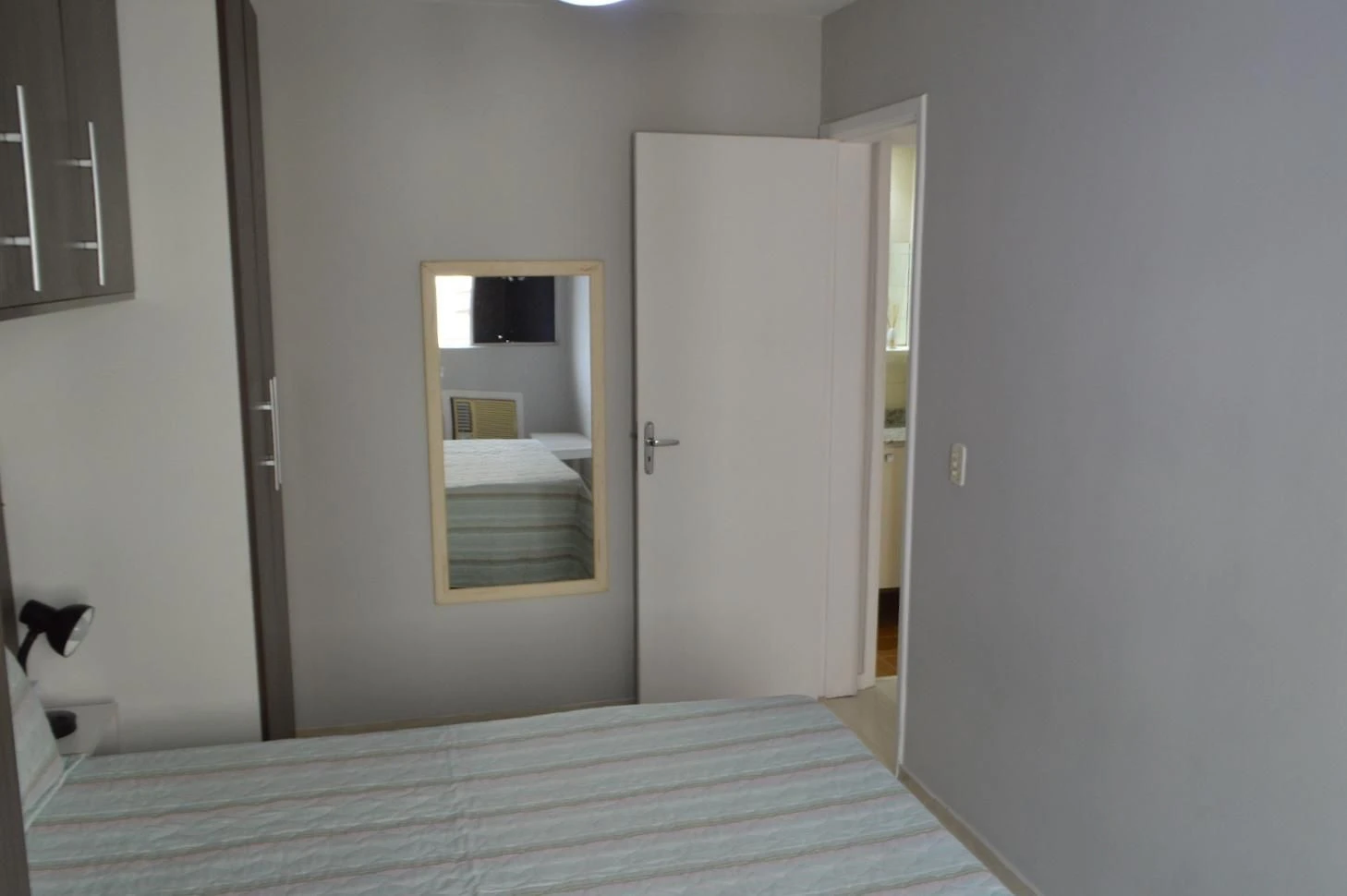 Apartamento amueblado de 2 dormitorios con balcón — photo 11