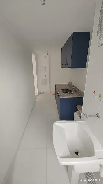 Apartamento sem mobília com vista para a cidade e montanhas — photo 34