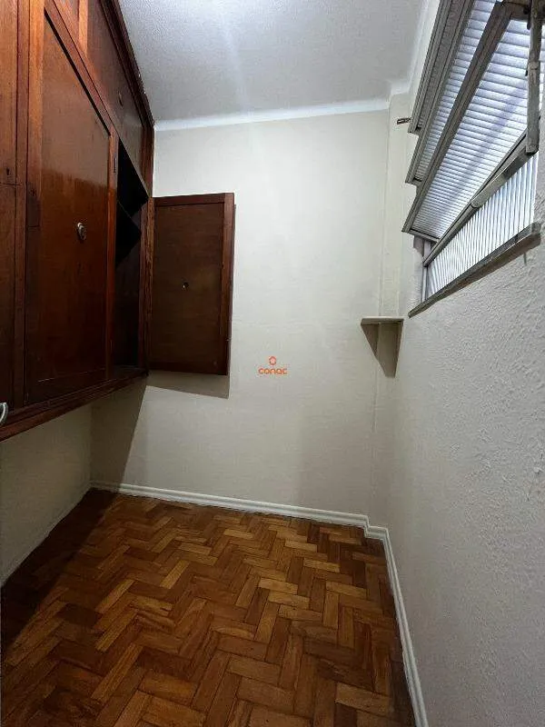 2-bedroom apartment with wood or laminate floors — photo 20