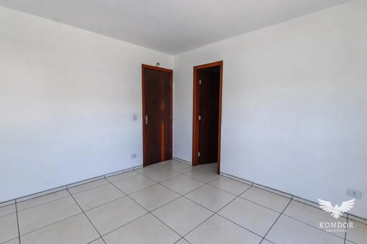 Walk-in closet in a 3-bedroom house, 184 m² — photo 42