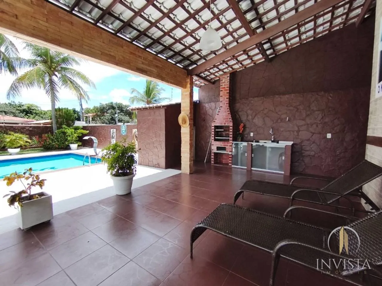 5-bedroom house with a grill on the balcony — photo 10