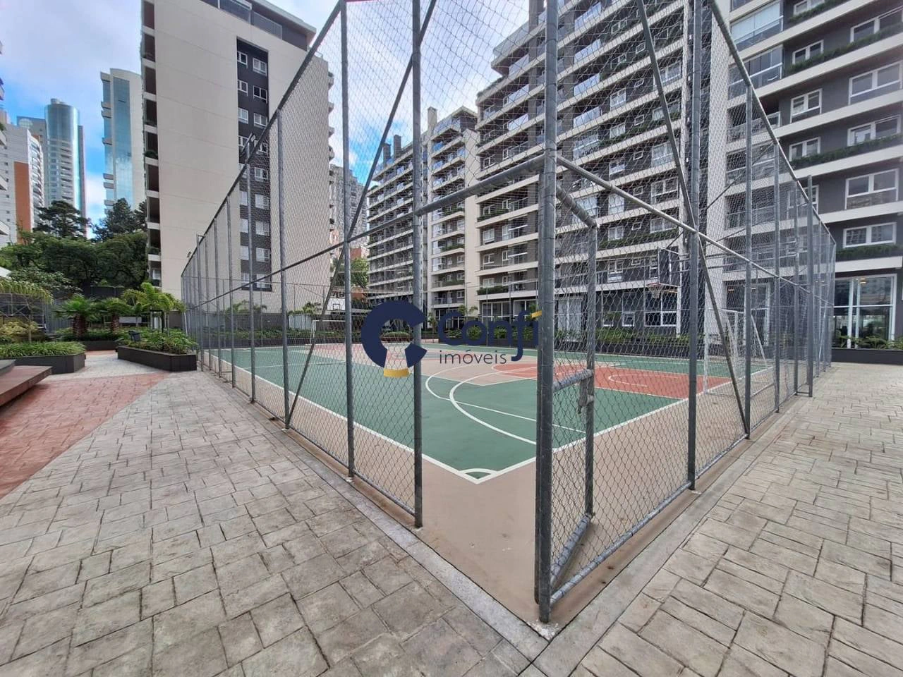 3-bedroom apartment with a grill on the balcony — photo 18