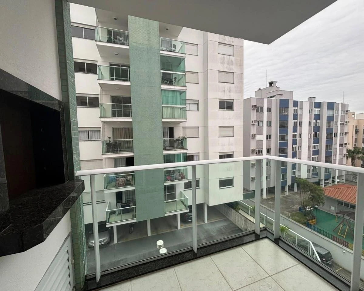 Apartment, 96 m², with a grill on the balcony — photo 3