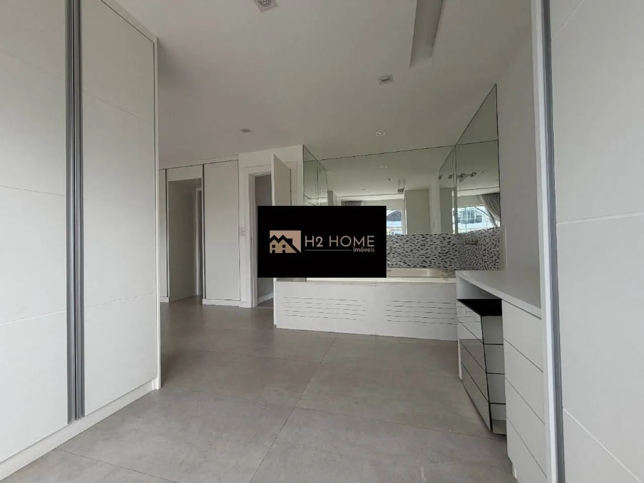 290 m² house with 4 bedrooms and 4 parking spots — photo 5