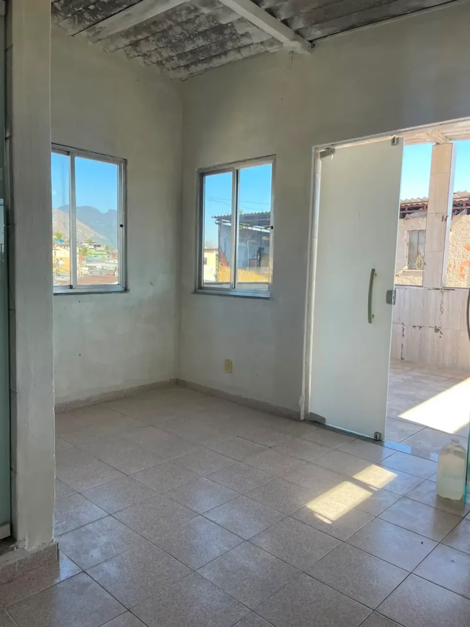 Casa sem mobília com 2 quartos e 1 banheiro — photo 11