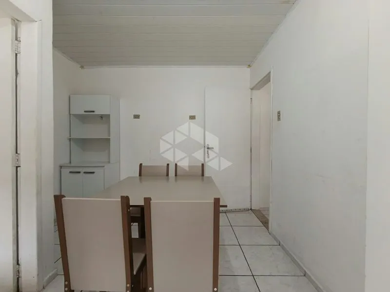 One-bedroom apartment with a washing machine — photo 2