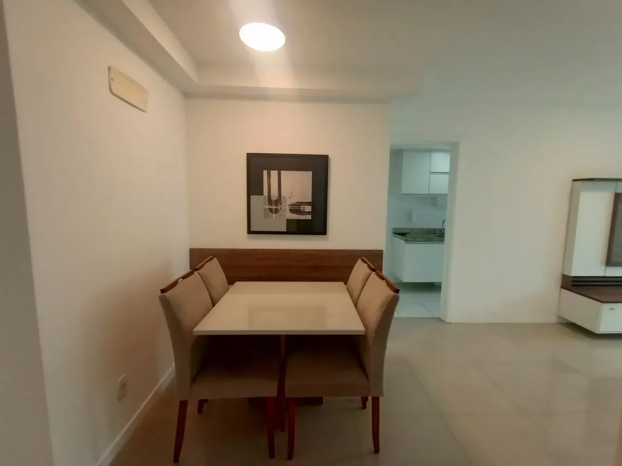 2-bedroom apartment with enclosed balcony and parking — photo 8