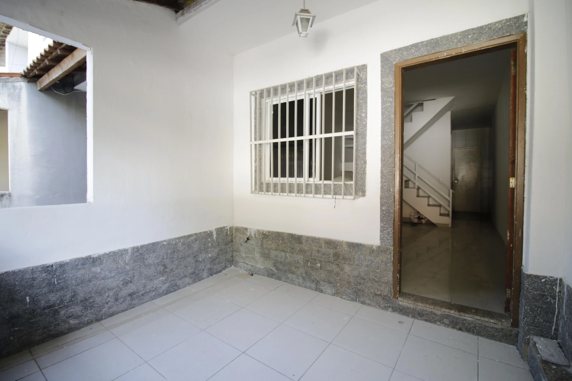Casa sem mobília com 2 quartos e varanda — photo 3