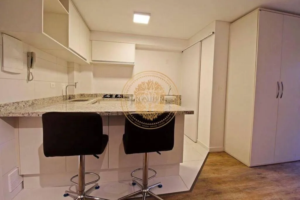 81 m² unfurnished studio with open-plan kitchen — photo 4