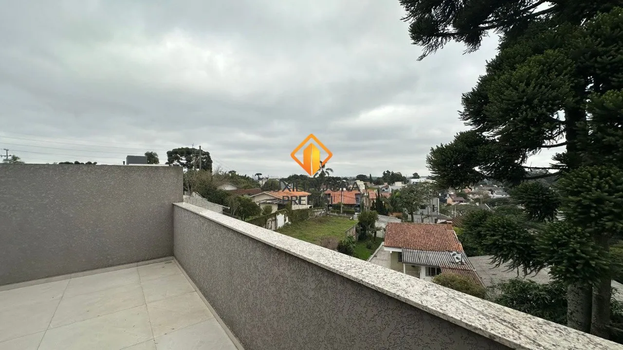 House with 3 bedrooms and a balcony — photo 40