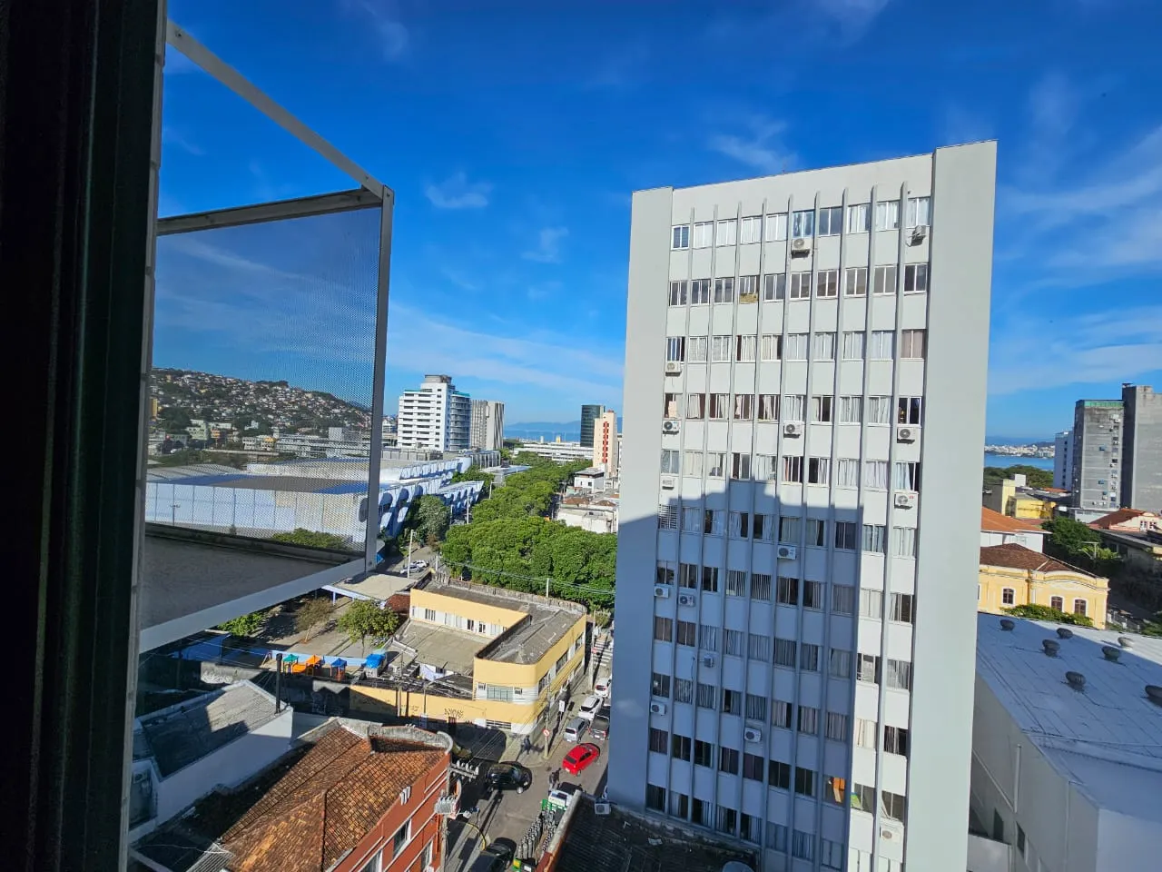 Furnished 1-bedroom apartment with a balcony — photo 9