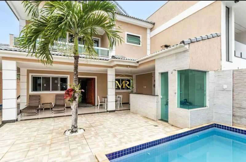 Furnished triplex house with 4 suites and 288 m² — photo 8