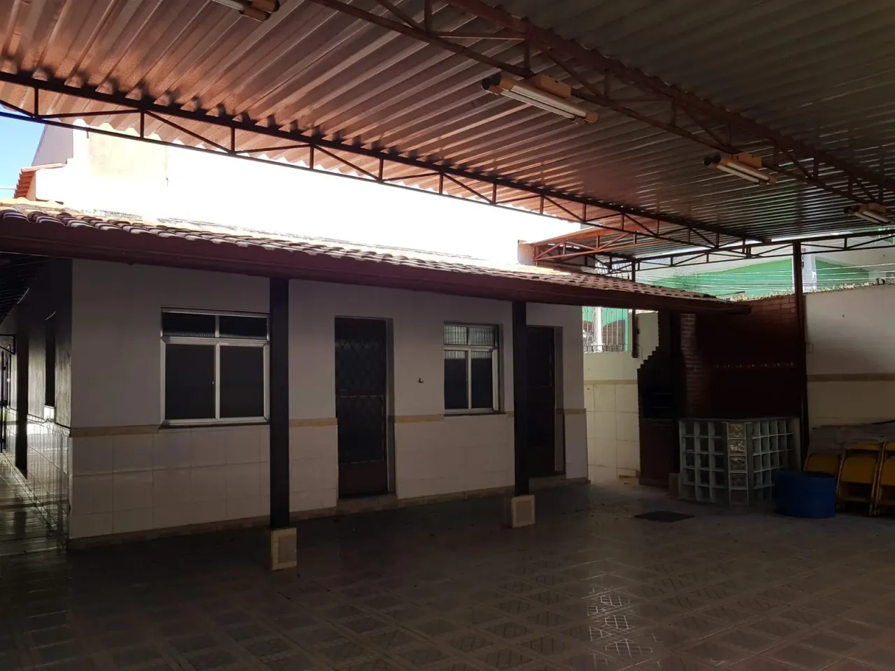 Commercial house with 1 bedroom and 2 bathrooms — photo 9