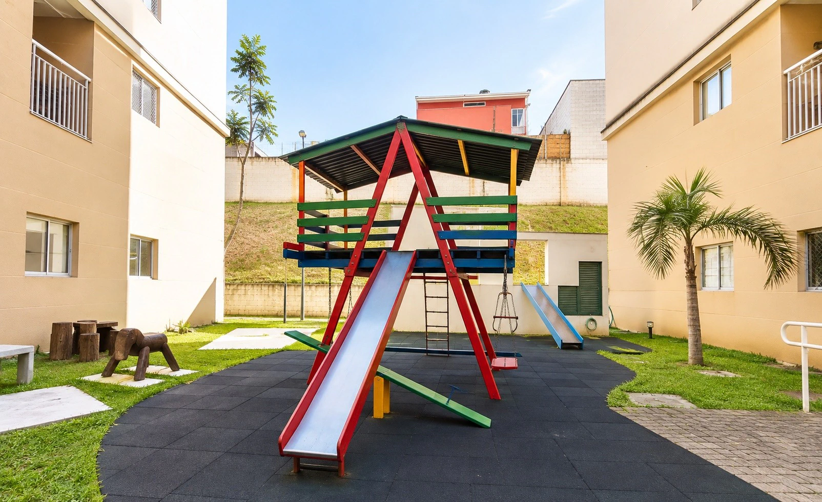 57 m² apartment with a home office and a private BBQ — photo 9