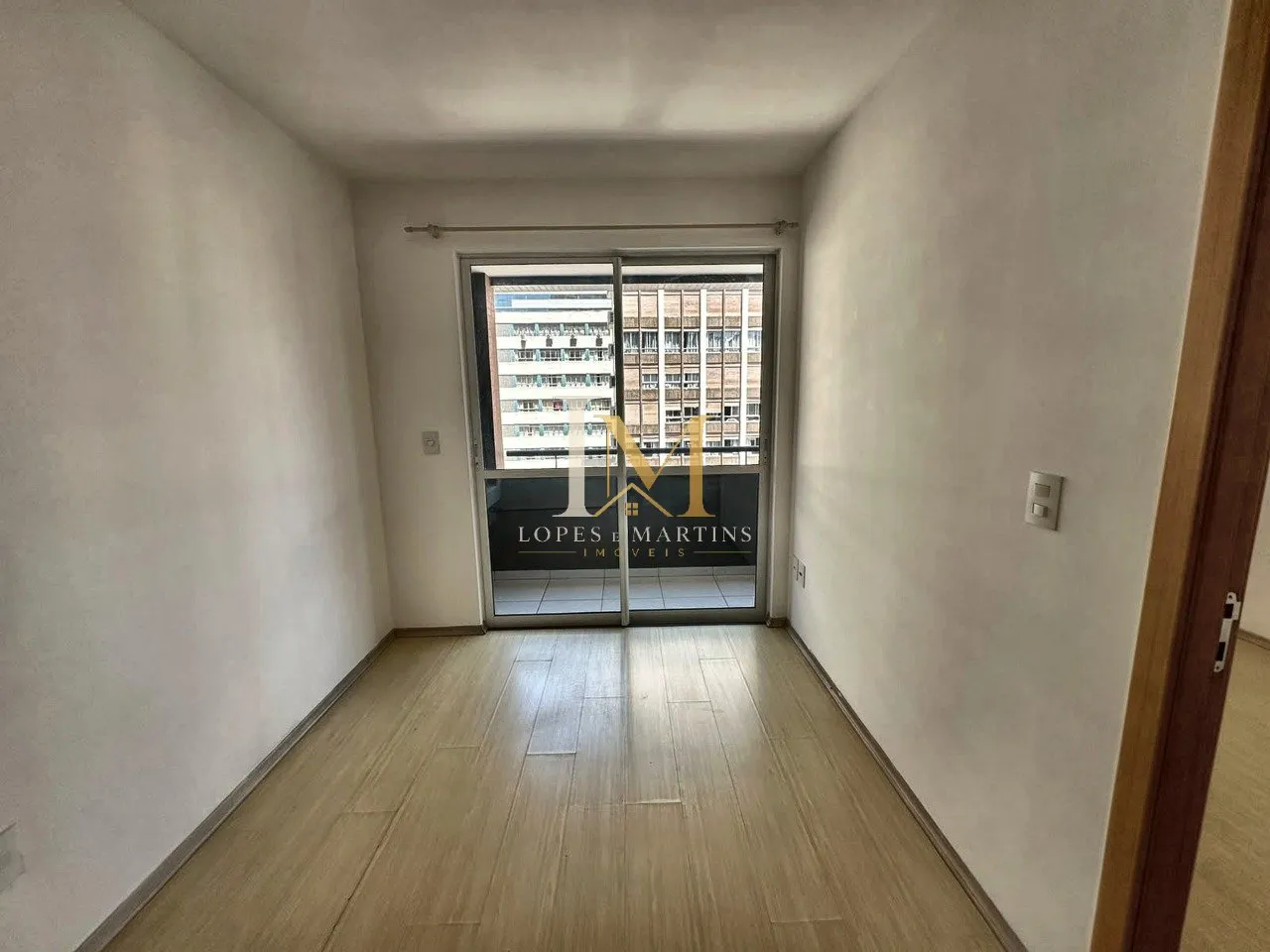Apartamento, 48 m², com piso de madeira ou laminado — photo 8