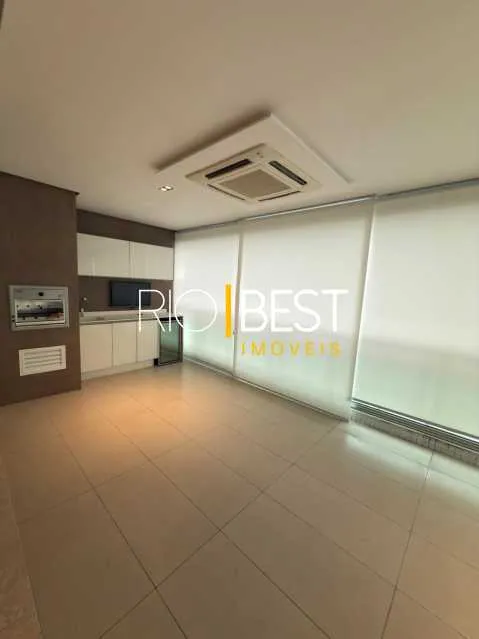 Furnished apartment with an open-plan kitchen and 4 bedrooms — photo 2