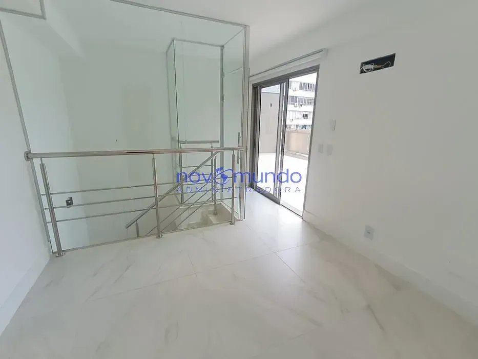 Apartment with 1 bedroom, 3 bathrooms and 2 parking spots — photo 36