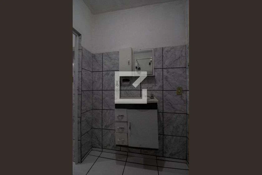 40 m² studio with an electric shower — photo 13