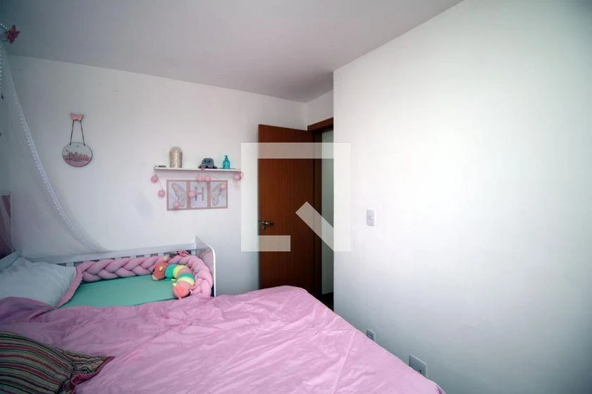 2-bedroom apartment in a building with a gym — photo 9