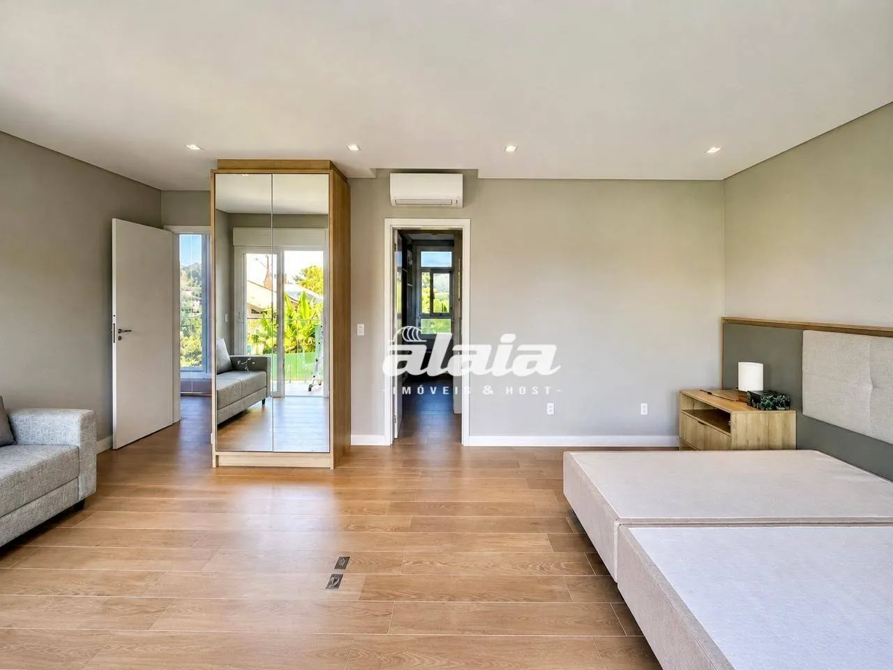Casa em condomínio com 4 suítes e cozinha em conceito aberto — photo 13