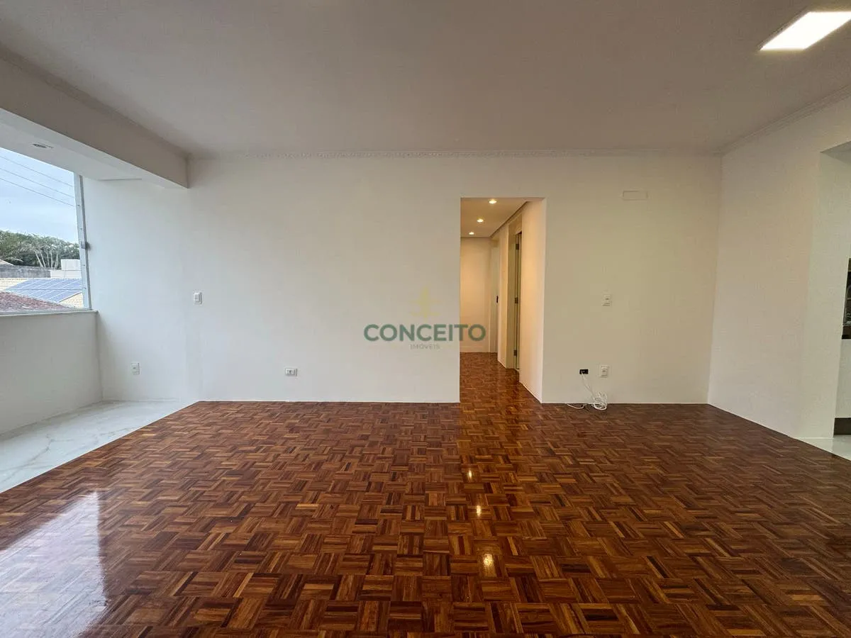 Floor-to-ceiling windows in a 3-bedroom apartment, 106 m² — photo 25