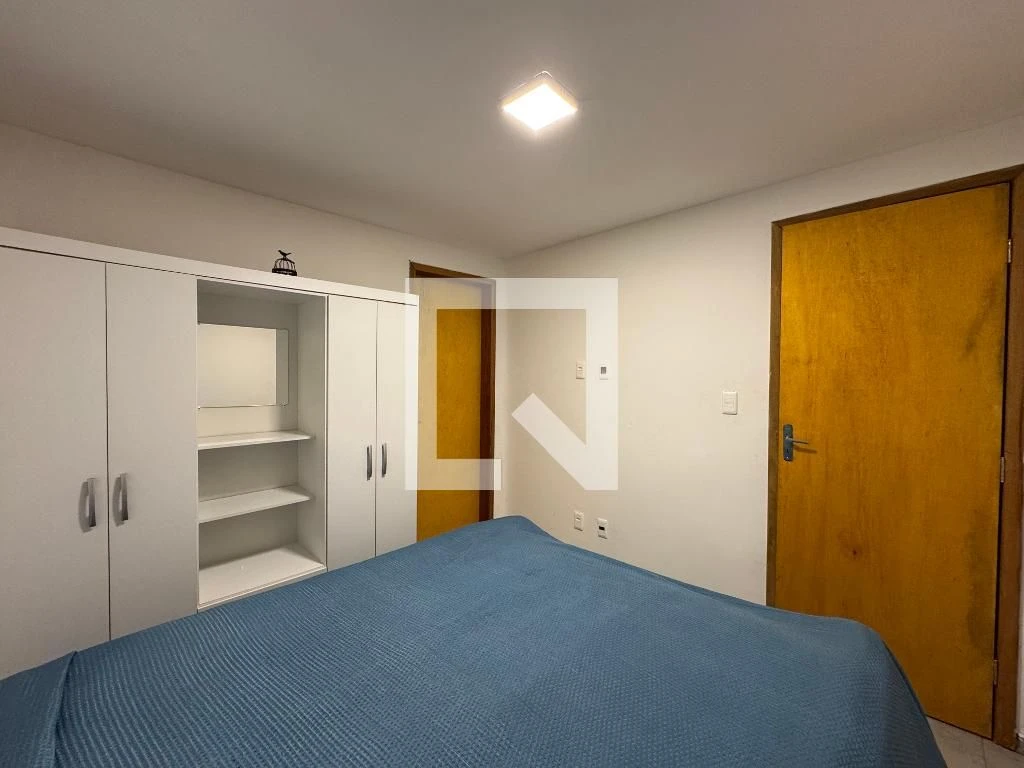 Apartamento mobiliado com 2 quartos e varanda — photo 8