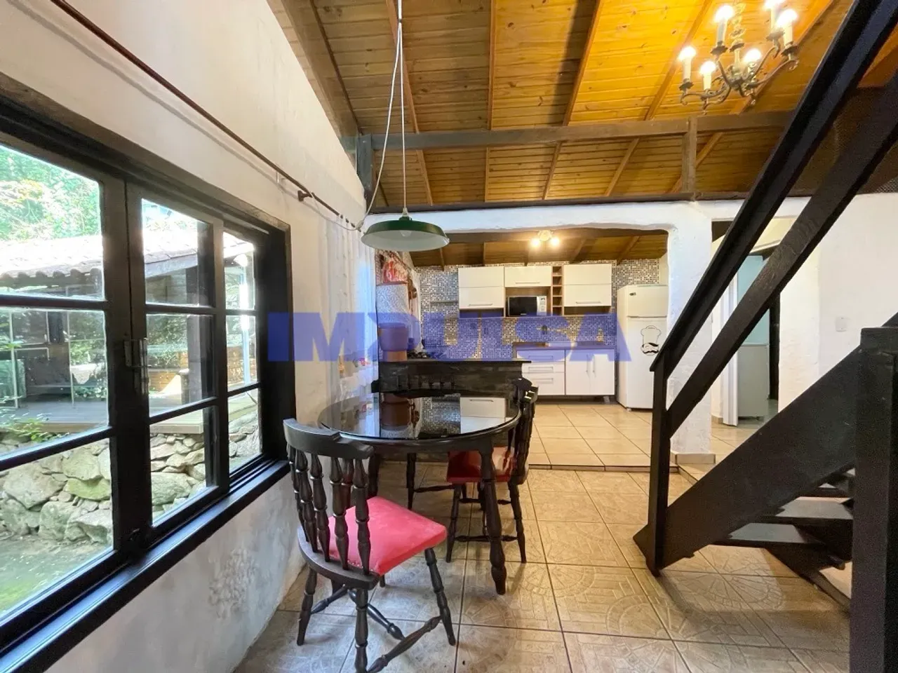 3-bedroom house with a fireplace in Florianópolis — photo 2