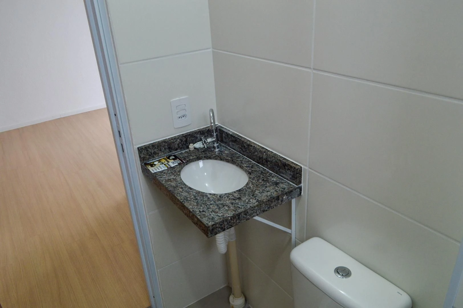 Mountain view in a 2-bedroom apartment, 52 m² — photo 17
