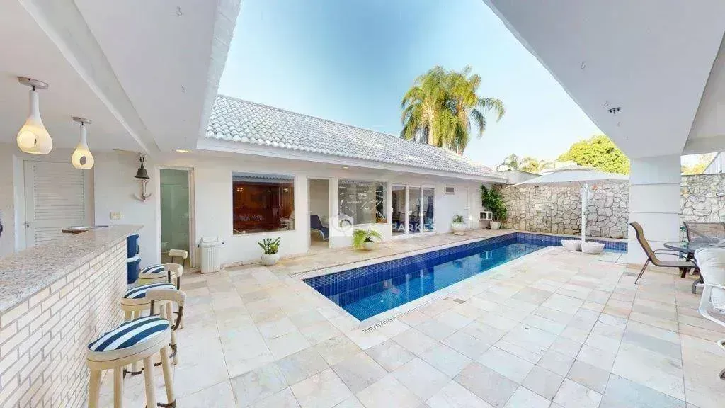 House with 5 bedrooms and 5 bathrooms, 500 m² — photo 36