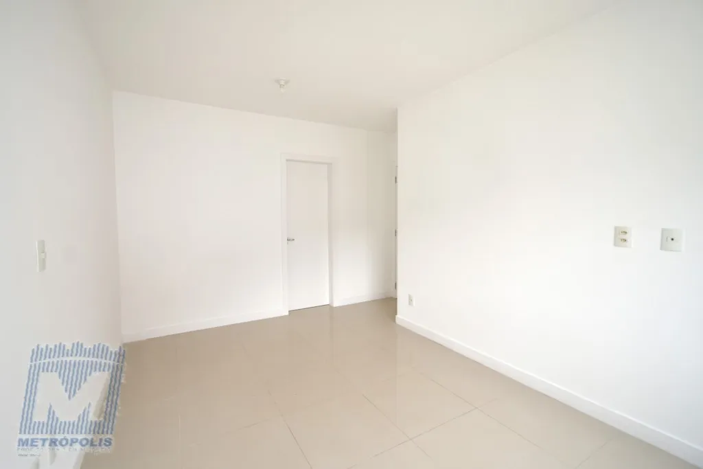 2-bedroom apartment with a mountain view in Florianópolis — photo 24