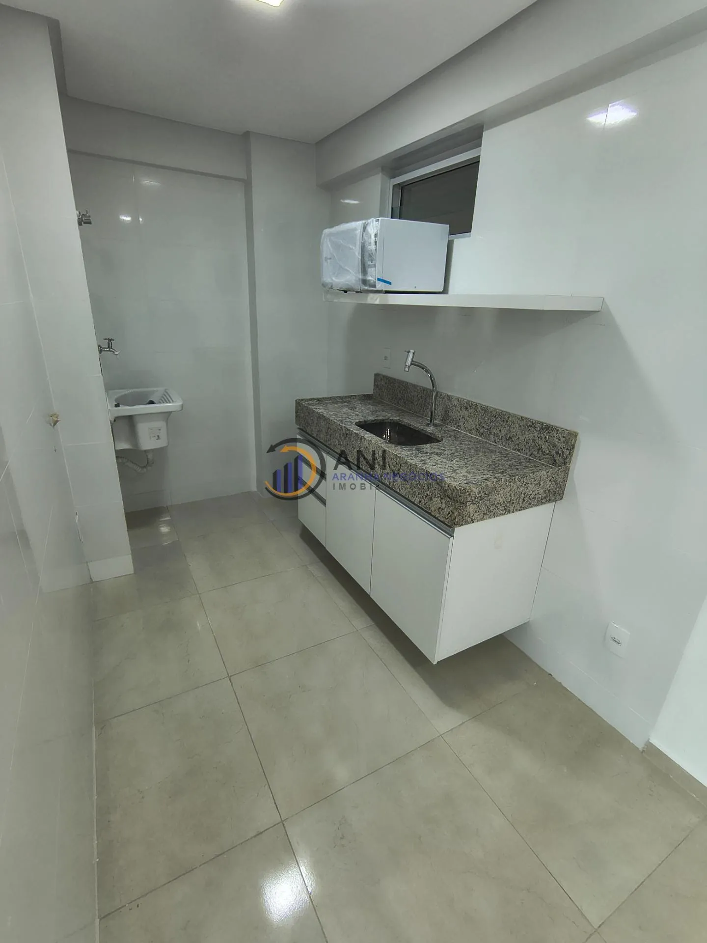 Apartamento com 2 quartos e varanda envidraçada, 65 m²