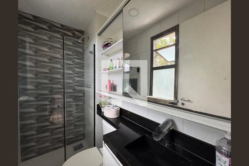 3-bedroom apartment with a glass-enclosed balcony — photo 14