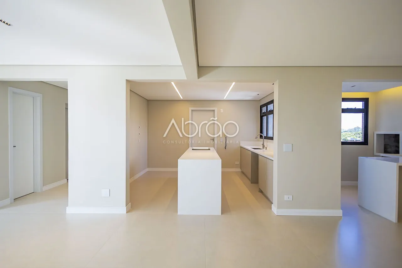 3-bedroom apartment with 1 en-suite bathroom — photo 8