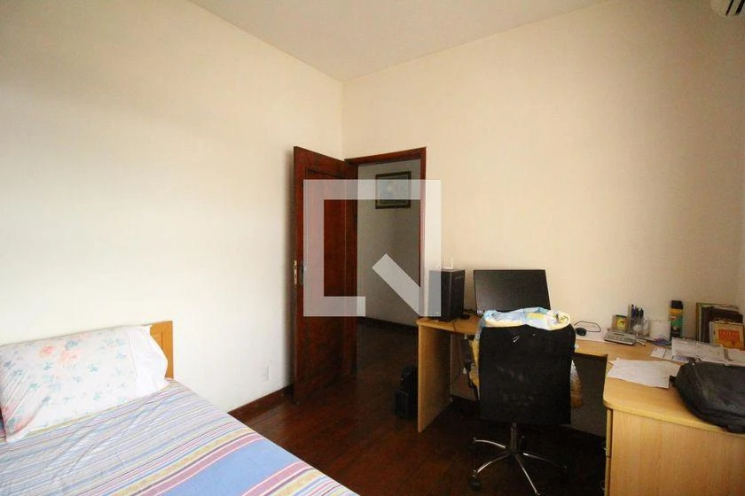 Rental house with 6 bedrooms and 3 en-suite, 599 m² — photo 19
