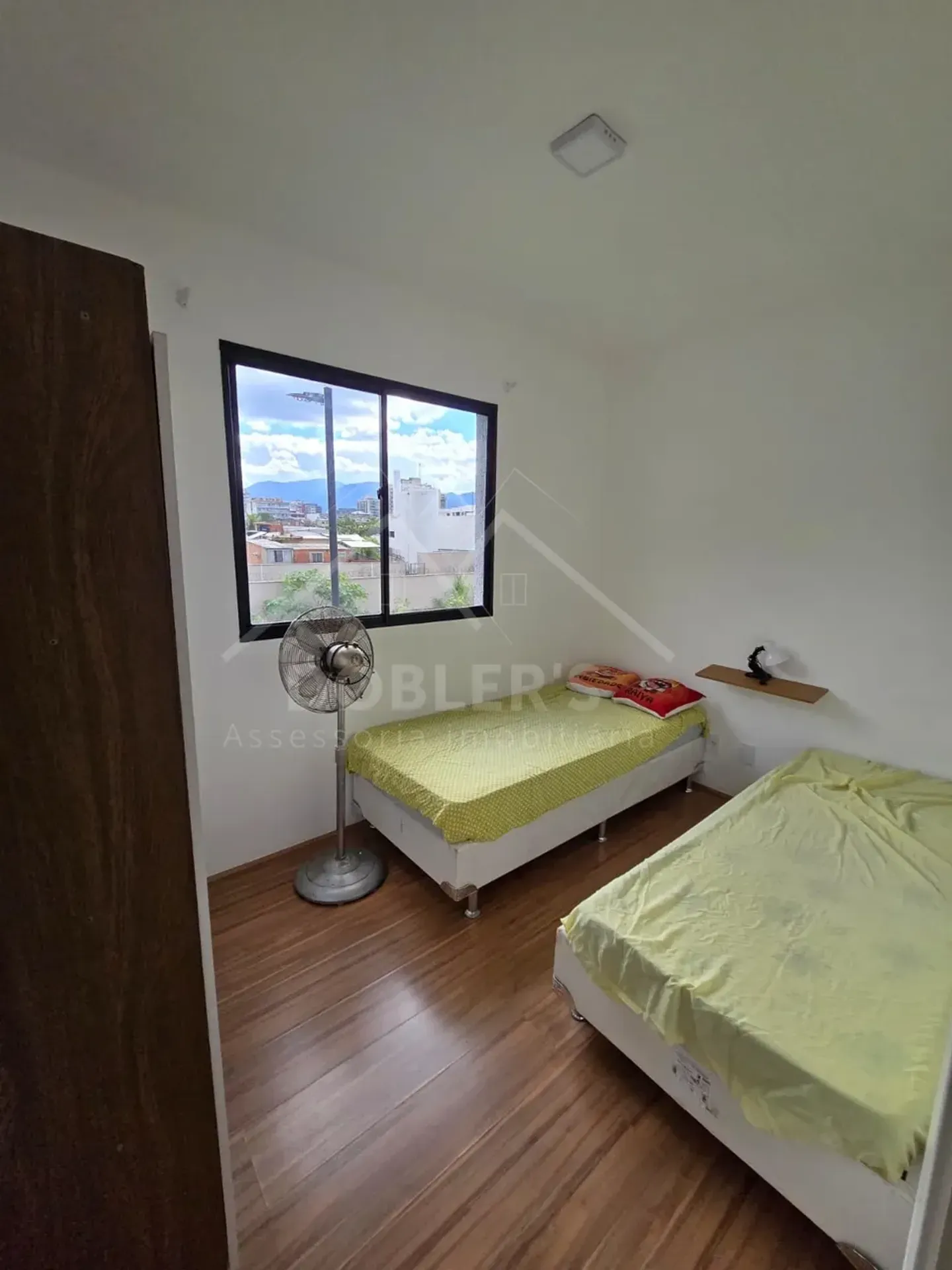 2-bedroom apartment with a mountain view — photo 8