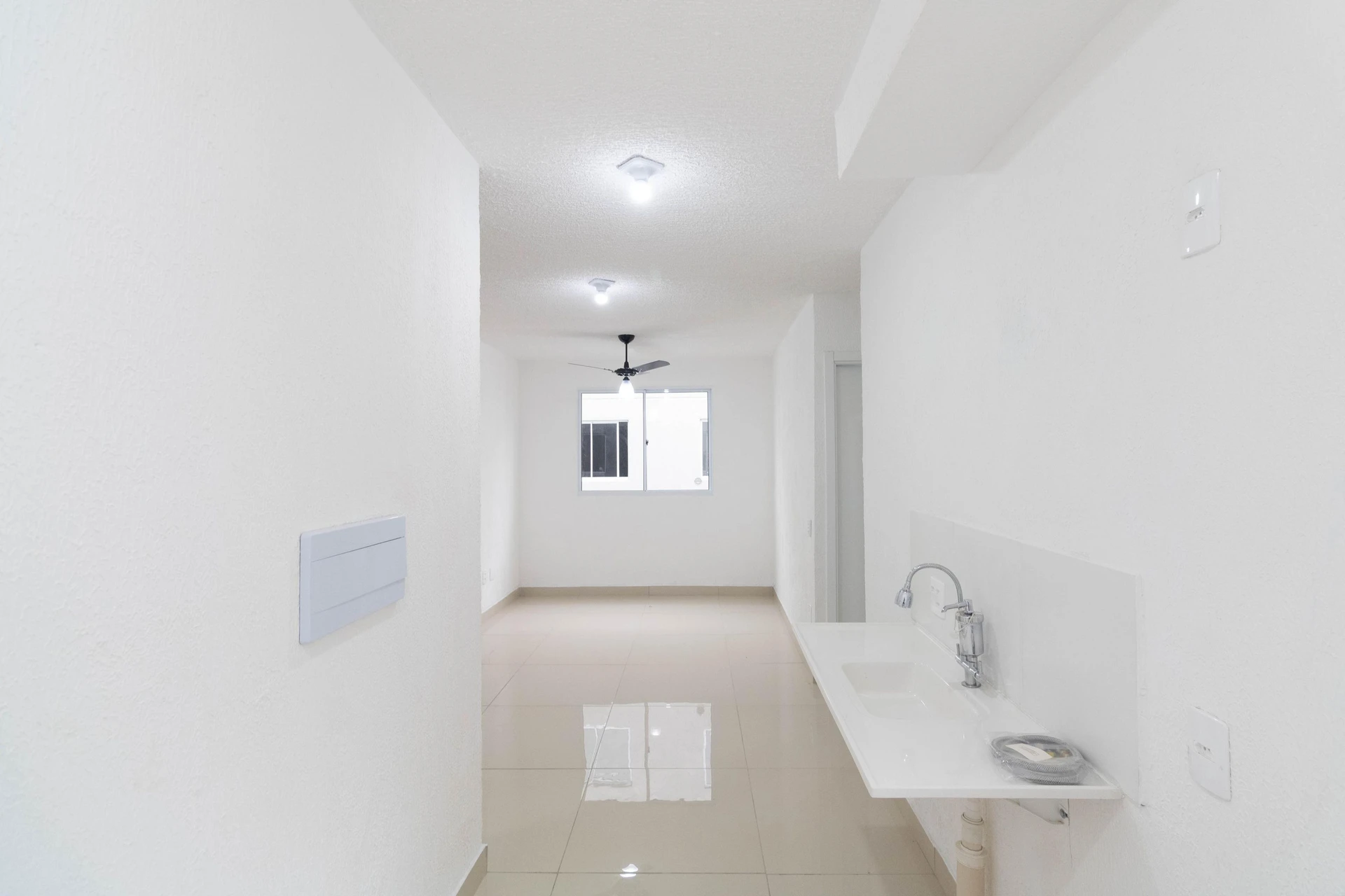 2-bedroom apartment with 1 bathroom and no parking — photo 34