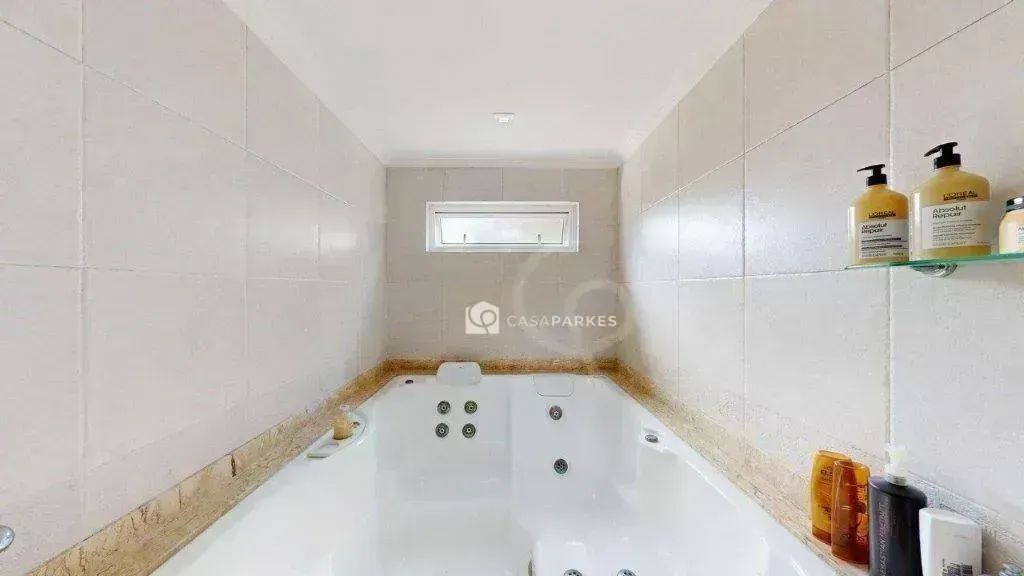 House with 5 bedrooms and 5 bathrooms, 500 m² — photo 23