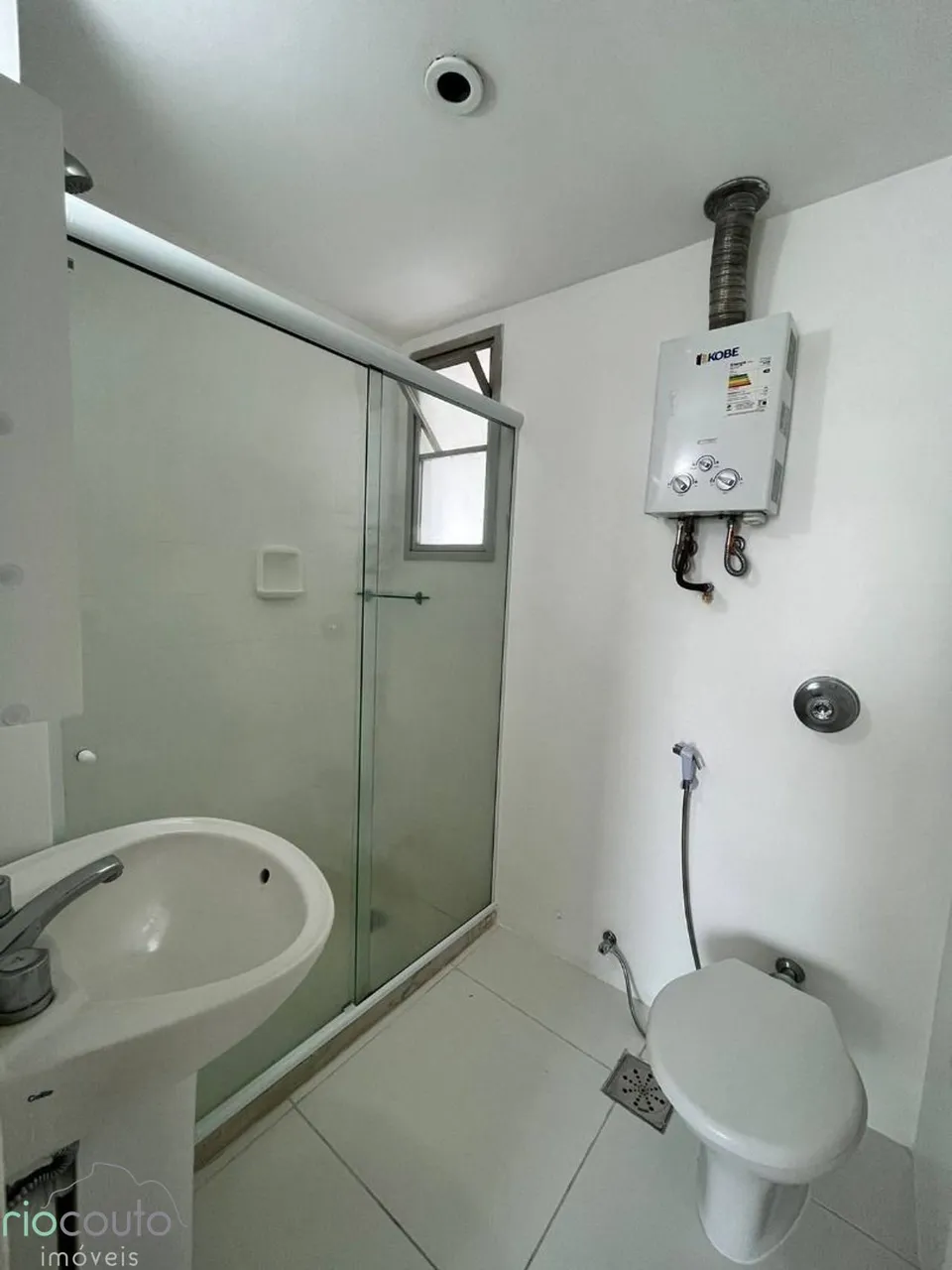 Apartamento com 1 dormitório e varanda com 2 banheiros — photo 2