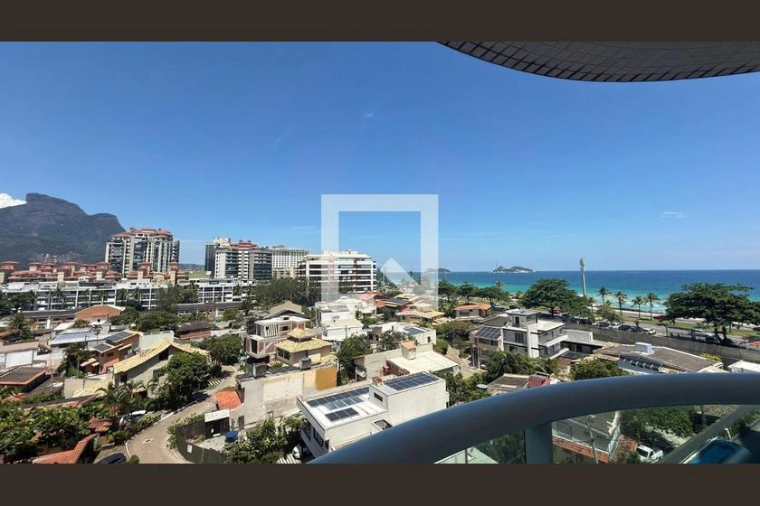 Apartamento mobiliado com cozinha americana e armários — photo 11