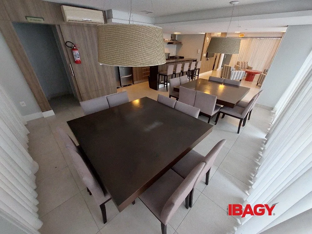 Furnished apartment with 2 bedrooms and 79 m² — photo 11