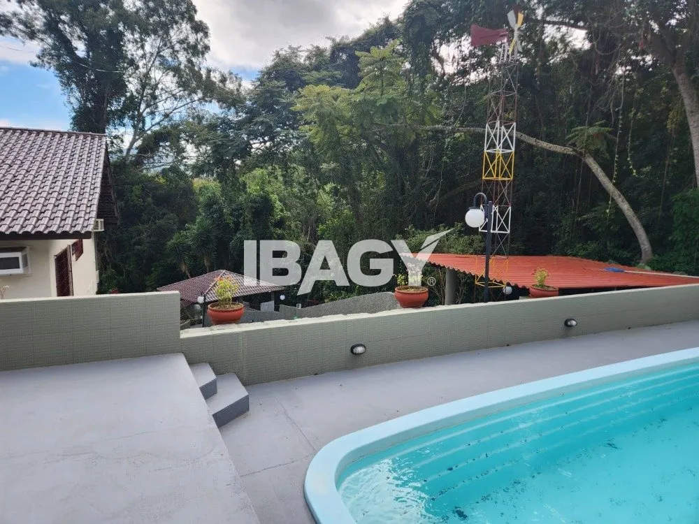 Rental house with 4 bedrooms and 2 en-suites — photo 9