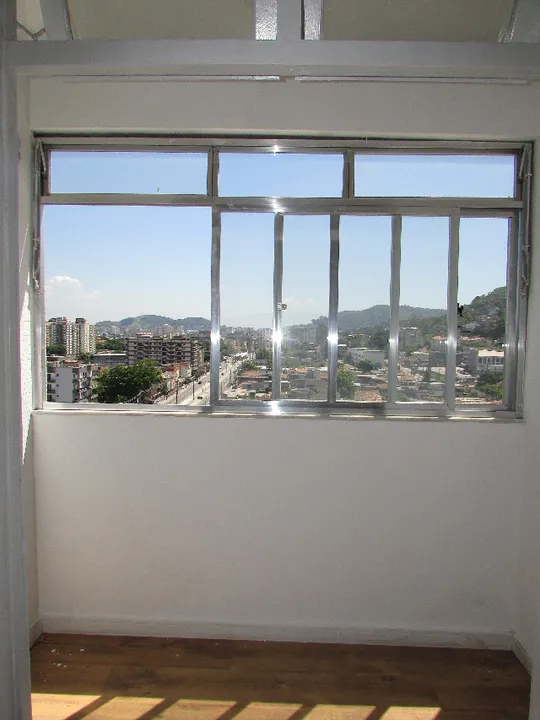 2-bedroom apartment with 1 bathroom, no parking