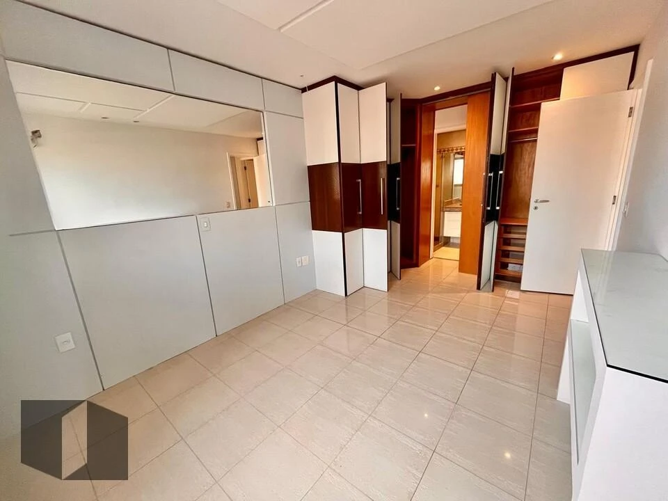 2-bedroom apartment with a home office — photo 15
