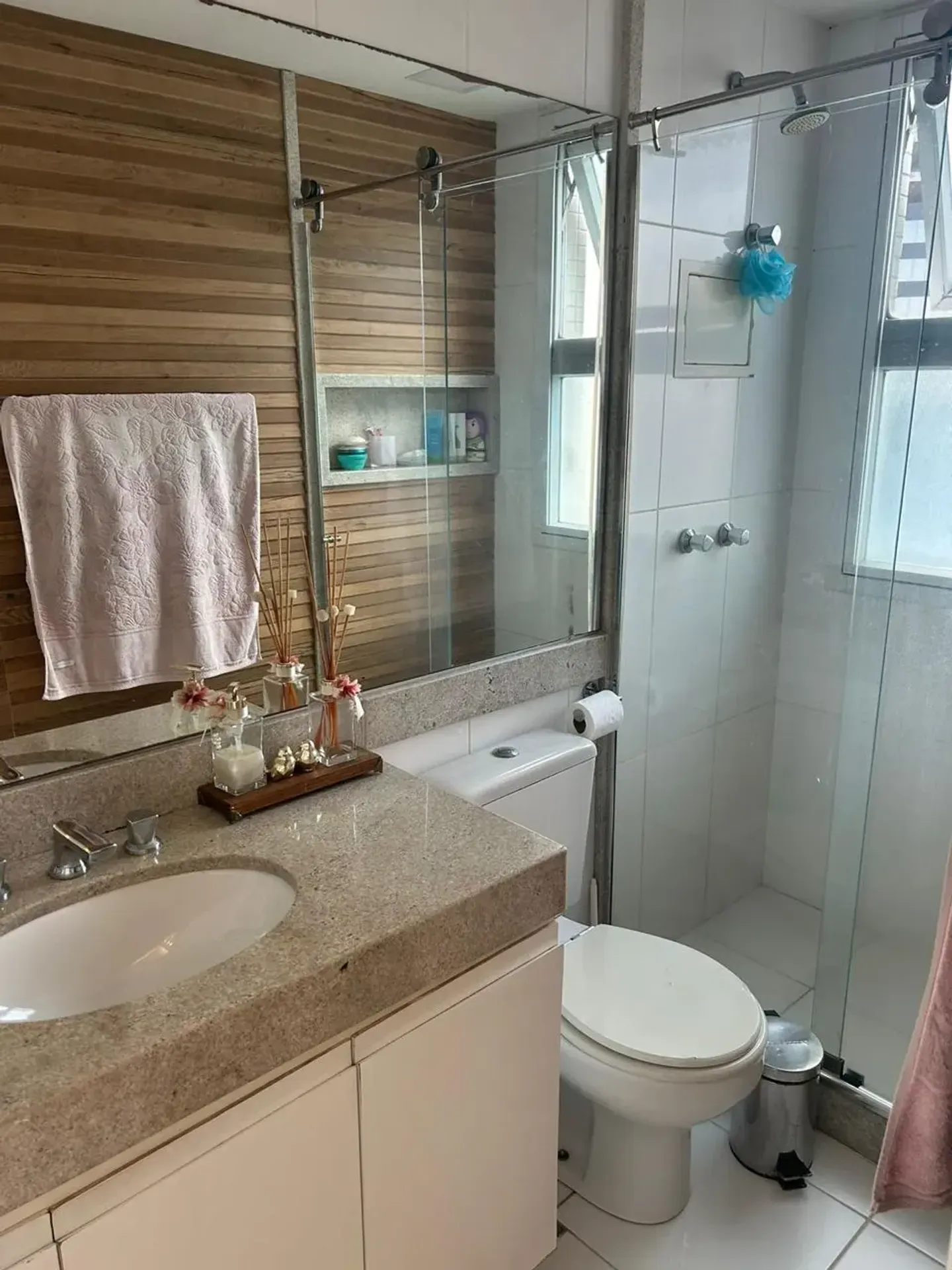 Furnished 93 m² apartment with 3 bedrooms and 1 parking — photo 30