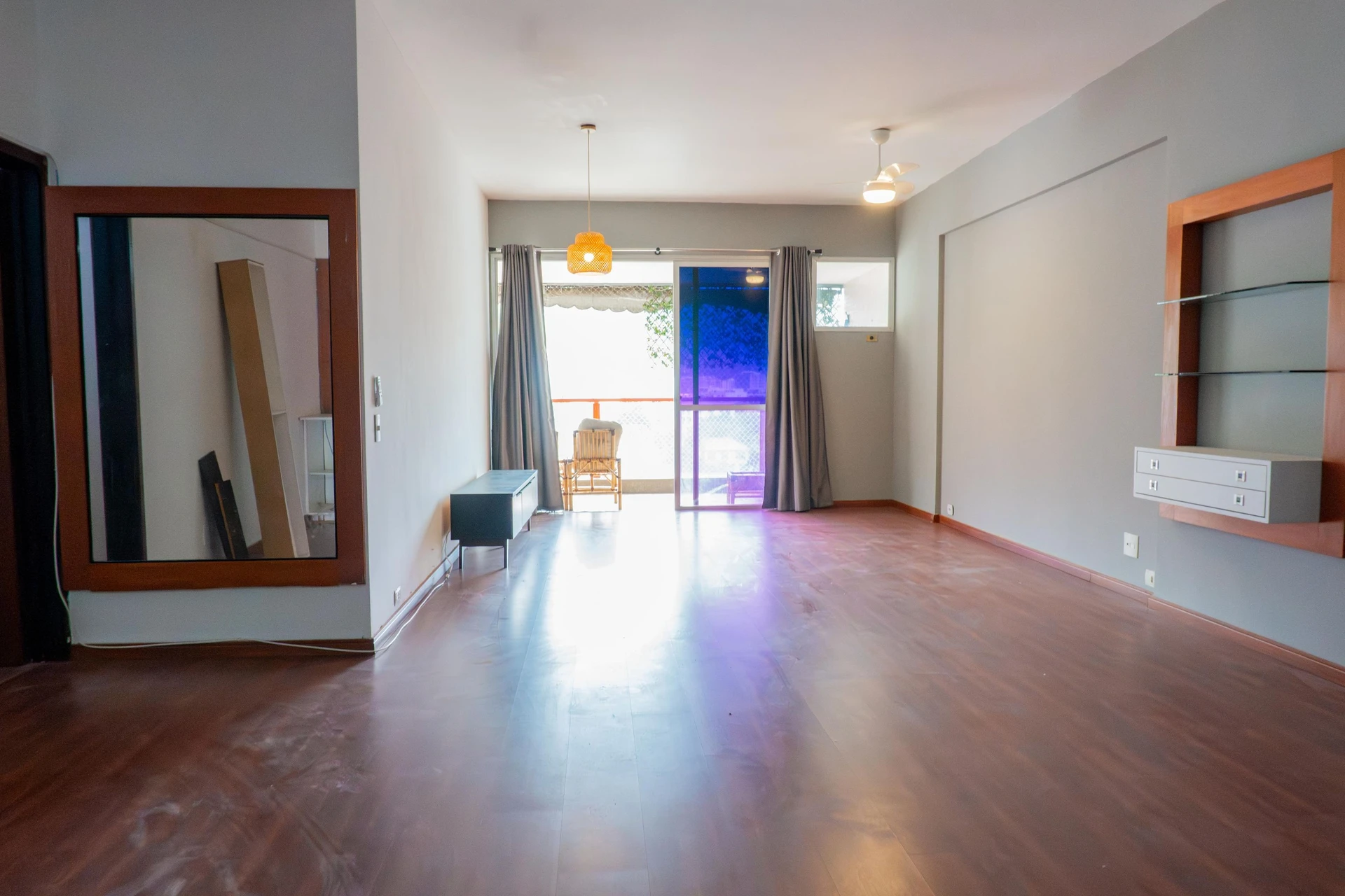 4-bedroom apartment with a mountain view in Rio de Janeiro — photo 34
